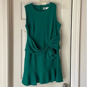 Super cute and flattering dress